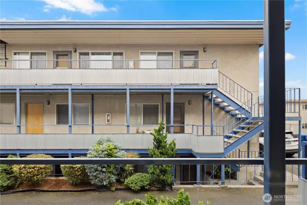 2223 NW 59th Street, Seattle, WA 98107