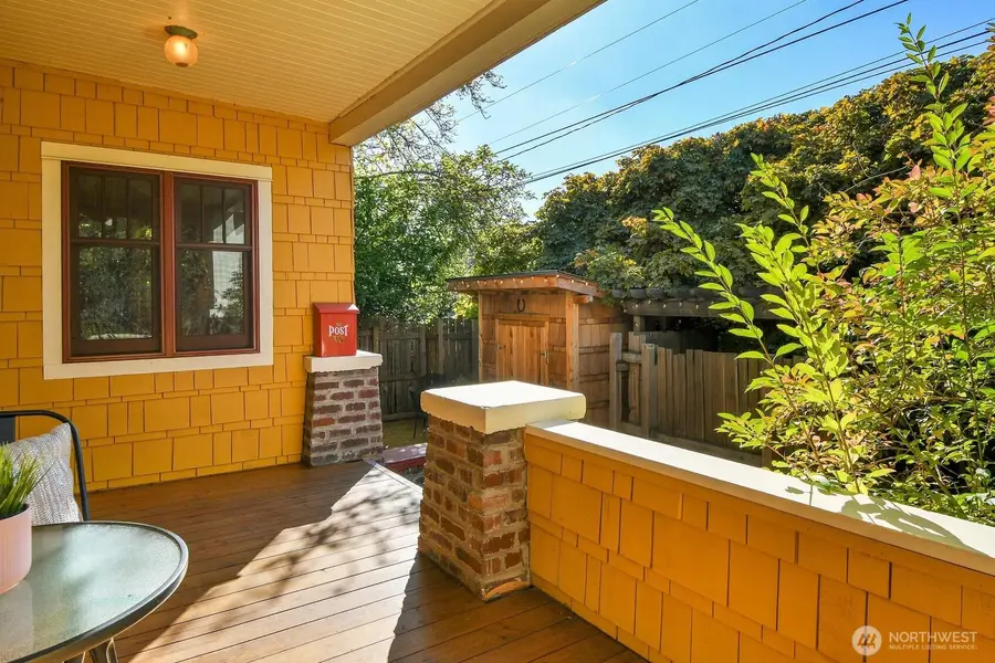 8024 16th Avenue Ne, Seattle, WA 98115 - #2