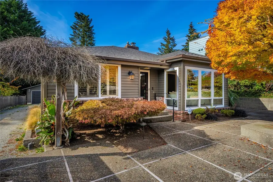 10501 39th Avenue Sw, Seattle, WA 98146 - #2