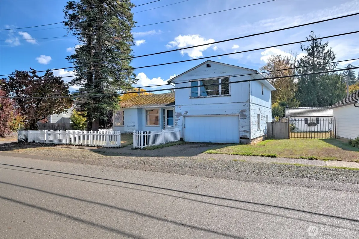 327 W Grove Street, Shelton, WA 98584 - #1