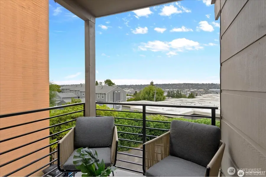 3700 W 25th Place #201, Seattle, WA 98199 - #3