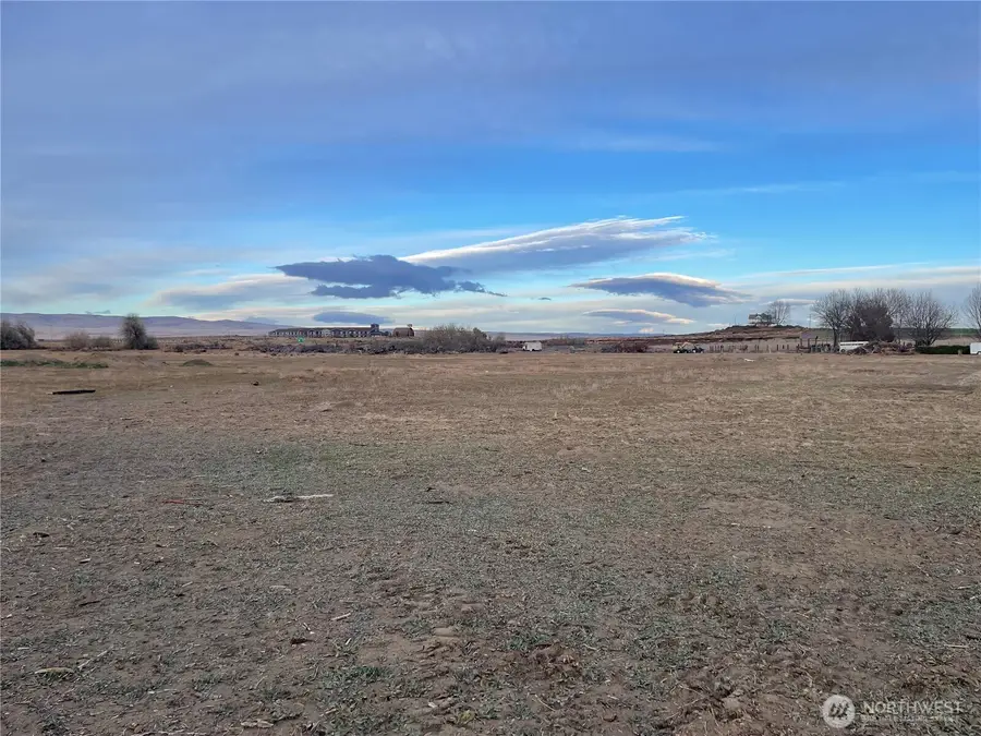 4412 Clyde Circle, Sunnyside, WA 98944 - #3