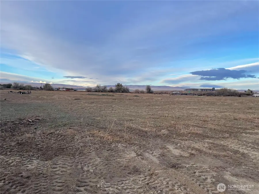4407 Clyde Circle, Sunnyside, WA 98944 - #2
