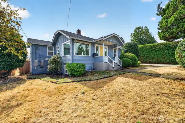 2907 Sw Cloverdale St, Seattle, WA 98126