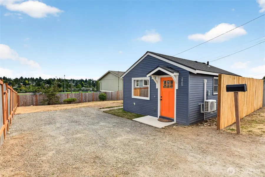 2907 Sw Cloverdale St, Seattle, WA 98126 - #2