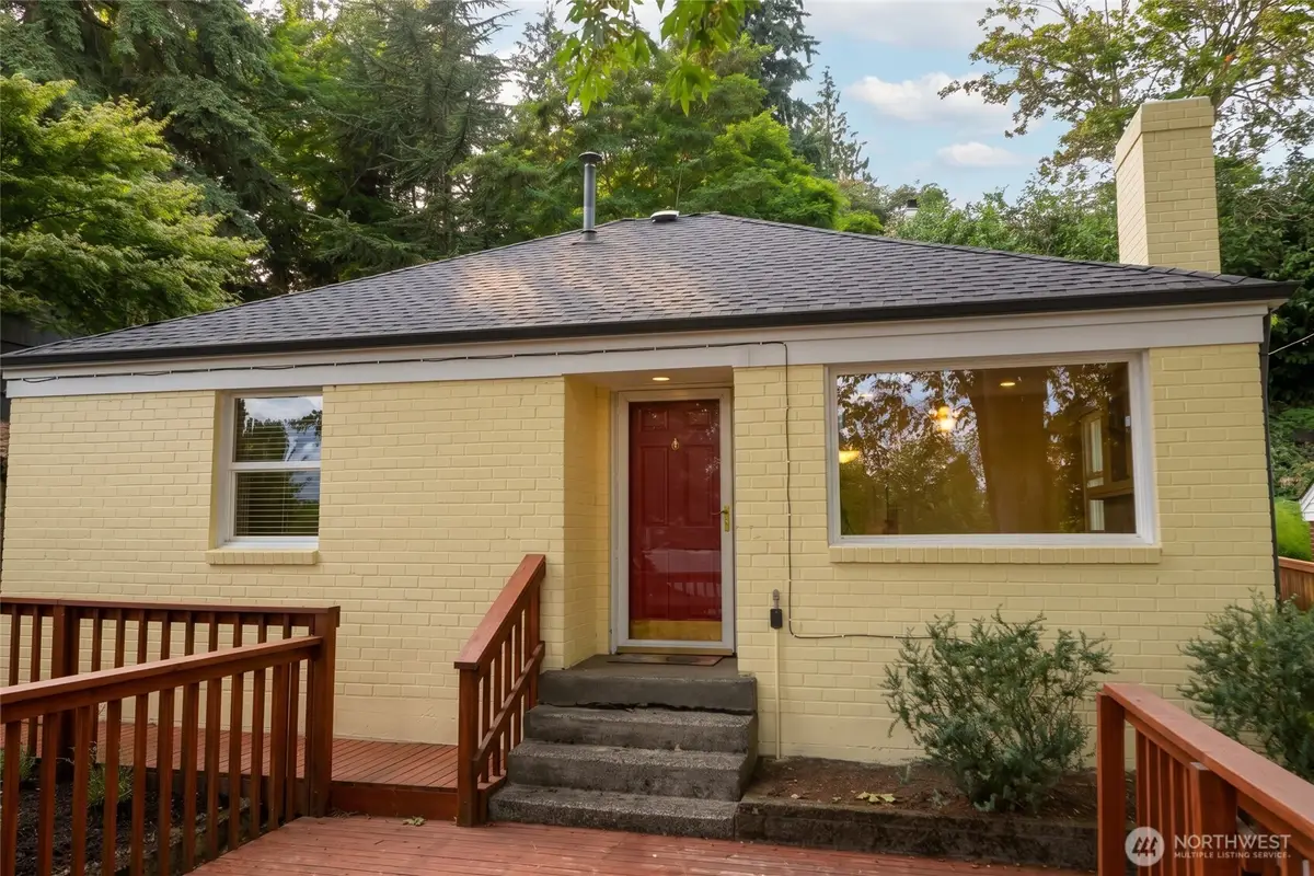 9233 17th Avenue Ne, Seattle, WA 98115 - #1
