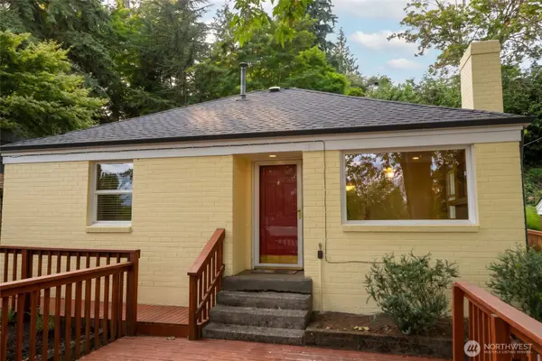 9233 17th Avenue Ne, Seattle, WA 98115