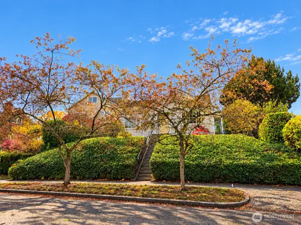 742 N 77th Street, Seattle, WA 98103