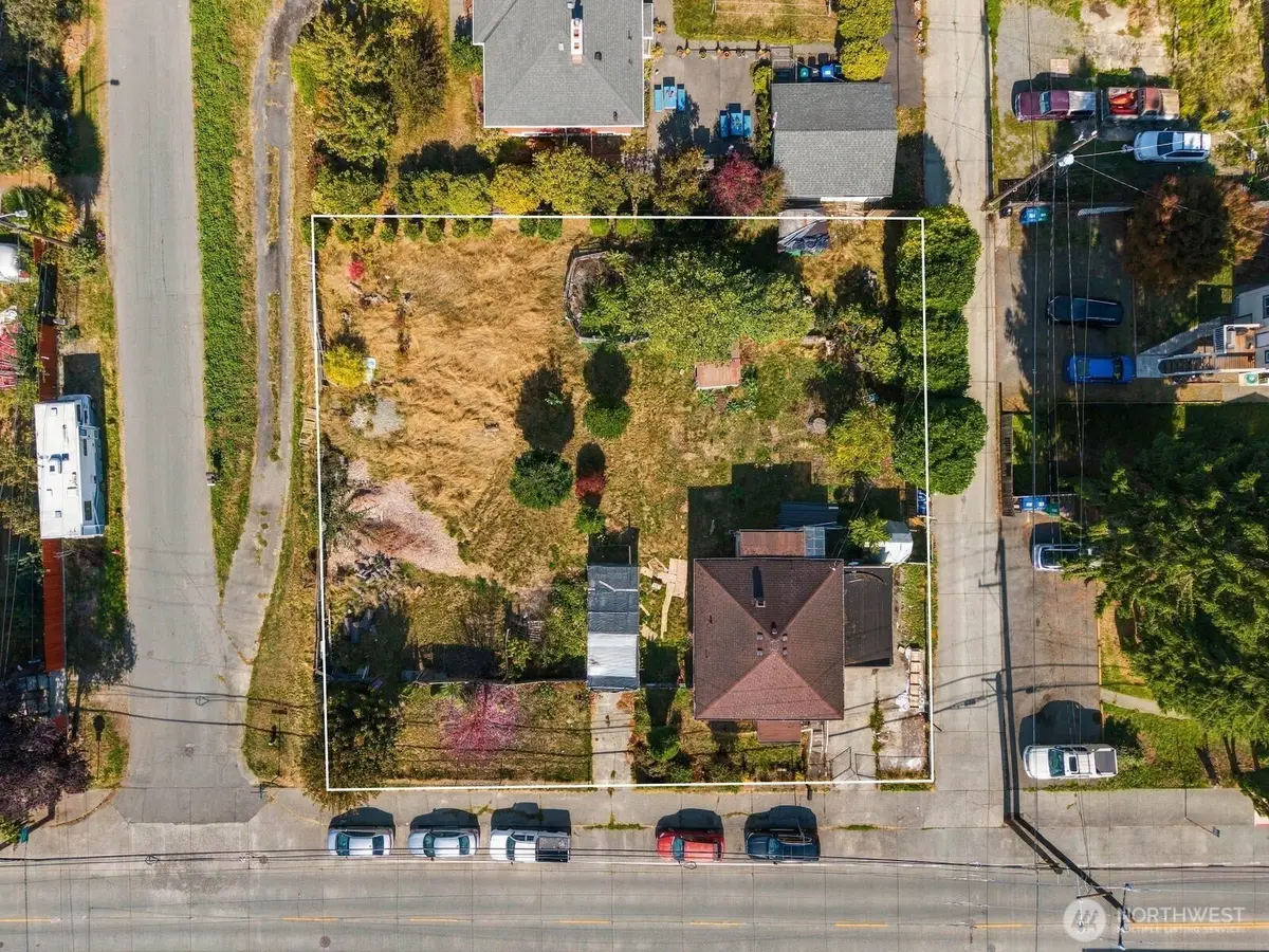 2116 SW Thistle Street, Seattle, WA 98106 - #1