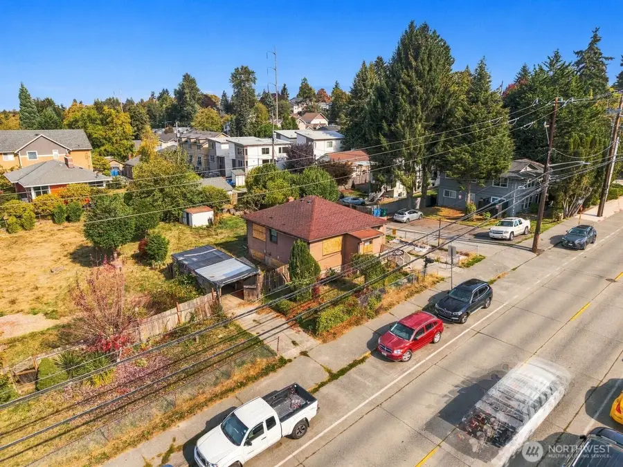2116 SW Thistle Street, Seattle, WA 98106 - #2