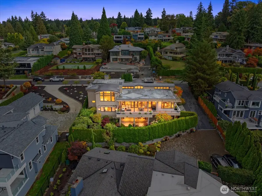 5607 104th Avenue Ne, Kirkland, WA 98033 - #2