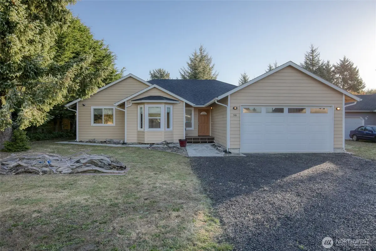 516 Canal Drive Se, Ocean Shores, WA 98569 - #1