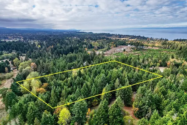 873 Lemmon Road, Port Angeles, WA 98362