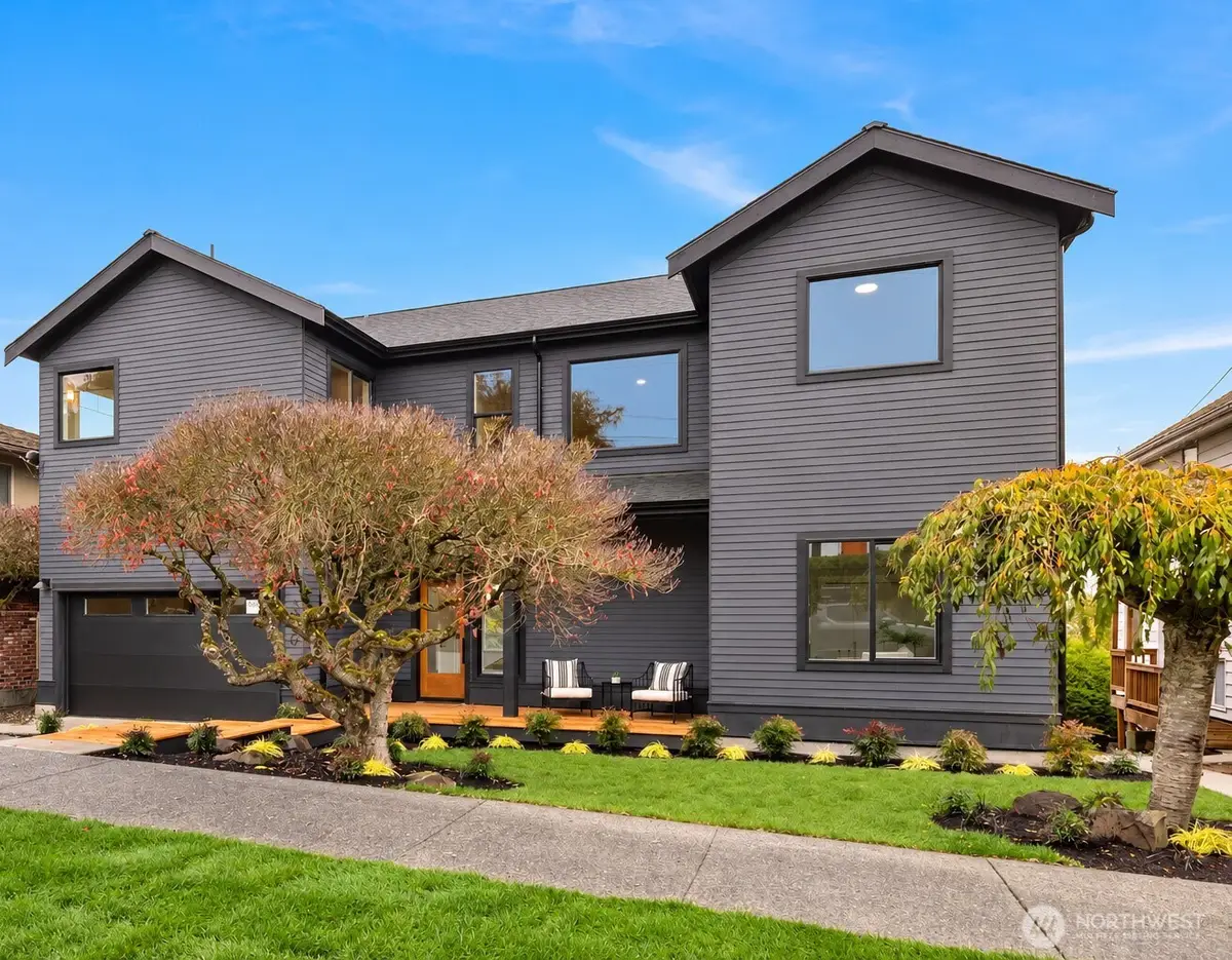 3020 38th Avenue W, Seattle, WA 98199 - #1
