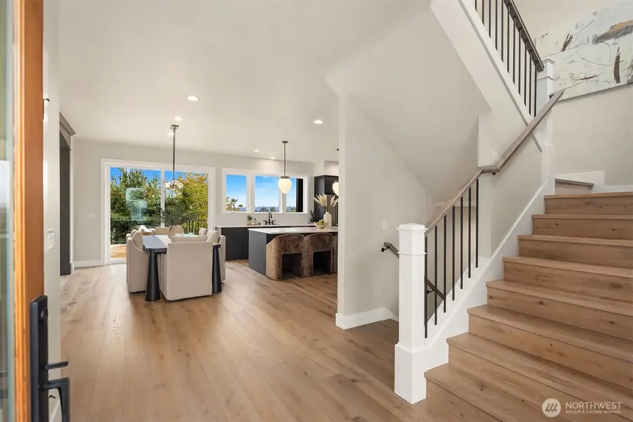 3020 38th Avenue W, Seattle, WA 98199 - #2