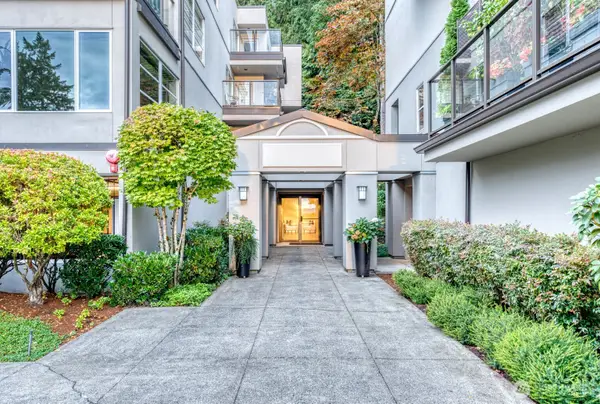 11122 NE 41st Drive #35, Kirkland, WA 98033