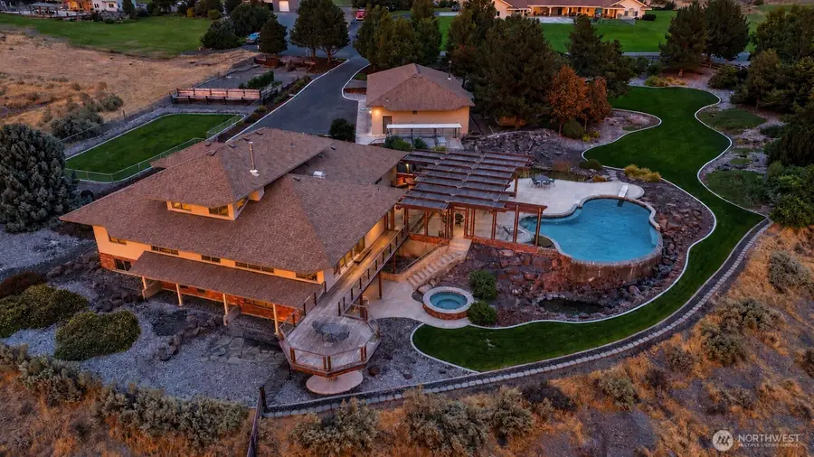 341 Sunnybank Road, Pasco, WA 99301 - #3