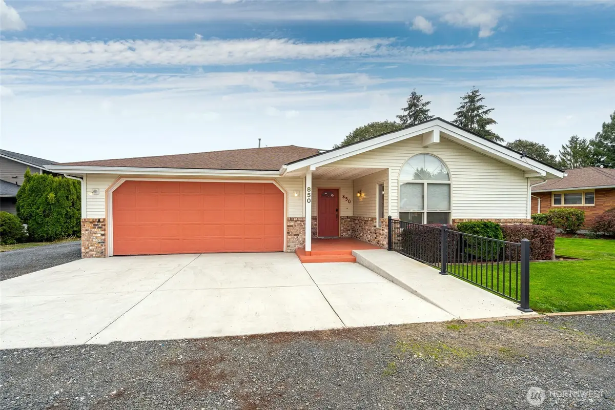 850 18th Street, Chehalis, WA 98532 - #1