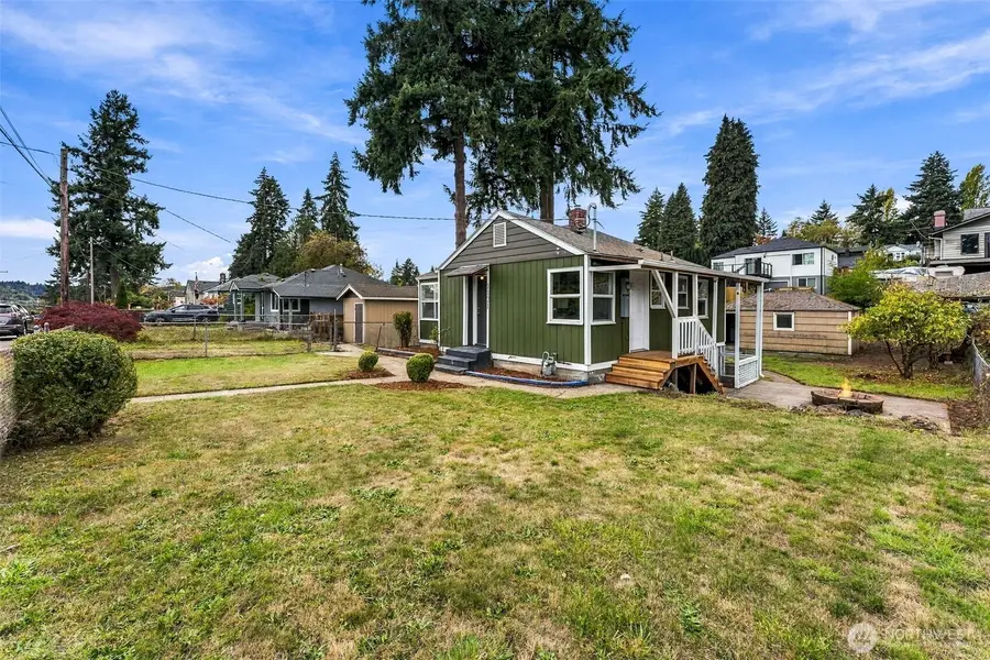 1121 S National Avenue, Bremerton, WA 98312 - #2