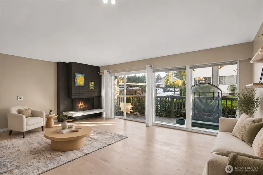 2500 81st Avenue Se #112, Mercer Island, WA 98040 - #3