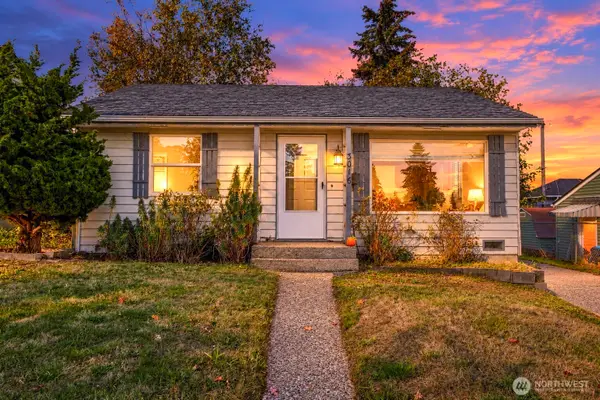 3016 SW Roxbury Street, Seattle, WA 98126