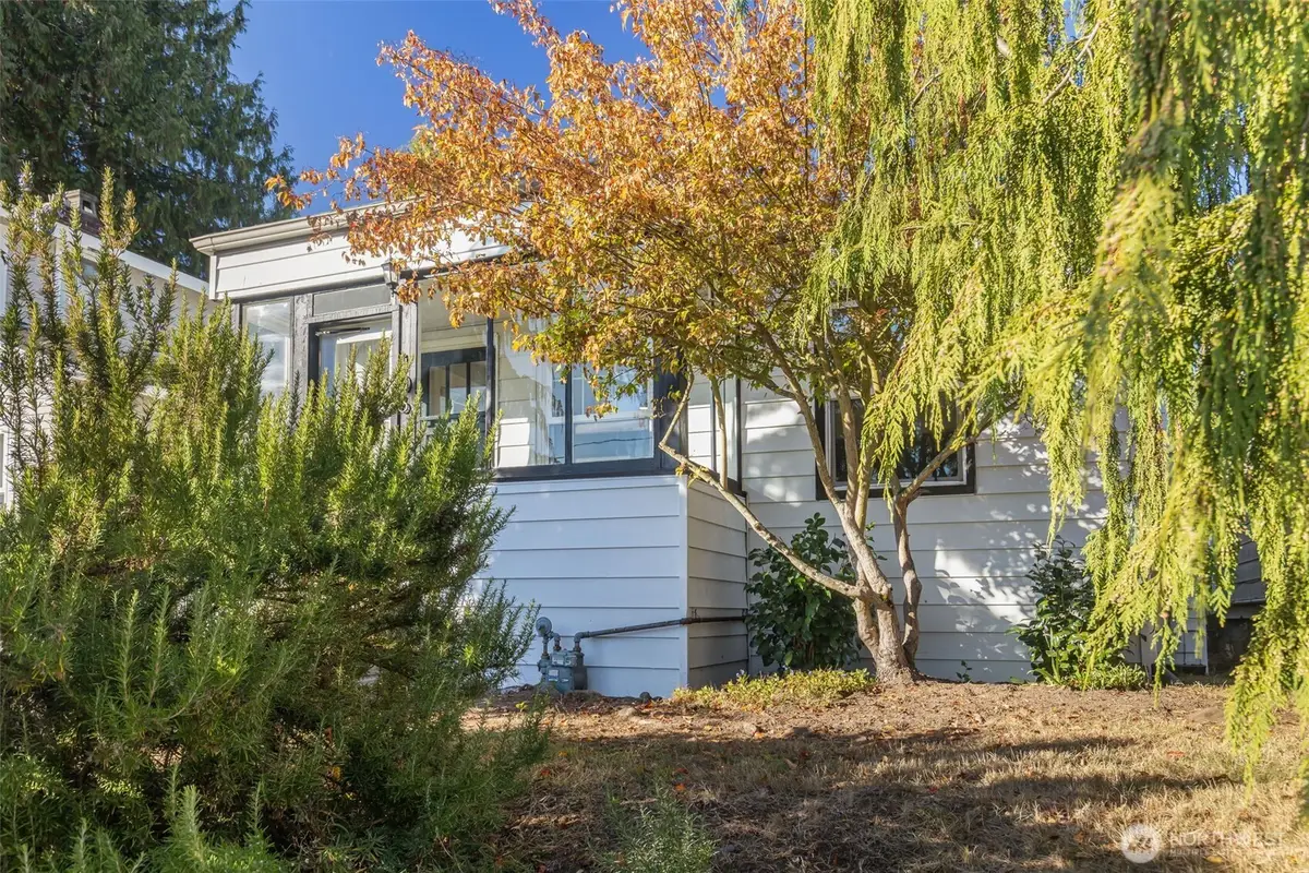 106 NE 54th Street, Seattle, WA 98105 - #1