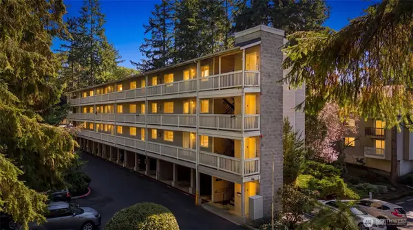 14527 NE 40th Street #G105, Bellevue, WA 98007