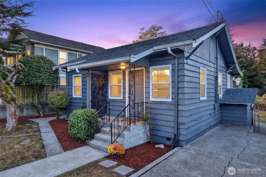 904 N 103rd Street, Seattle, WA 98133 - #2