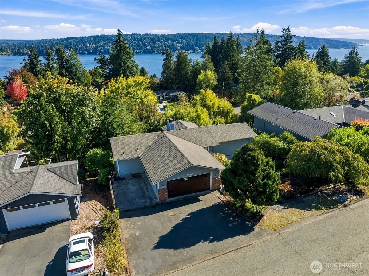 15862 36th Avenue Ne, Seattle, WA 98155 - #1