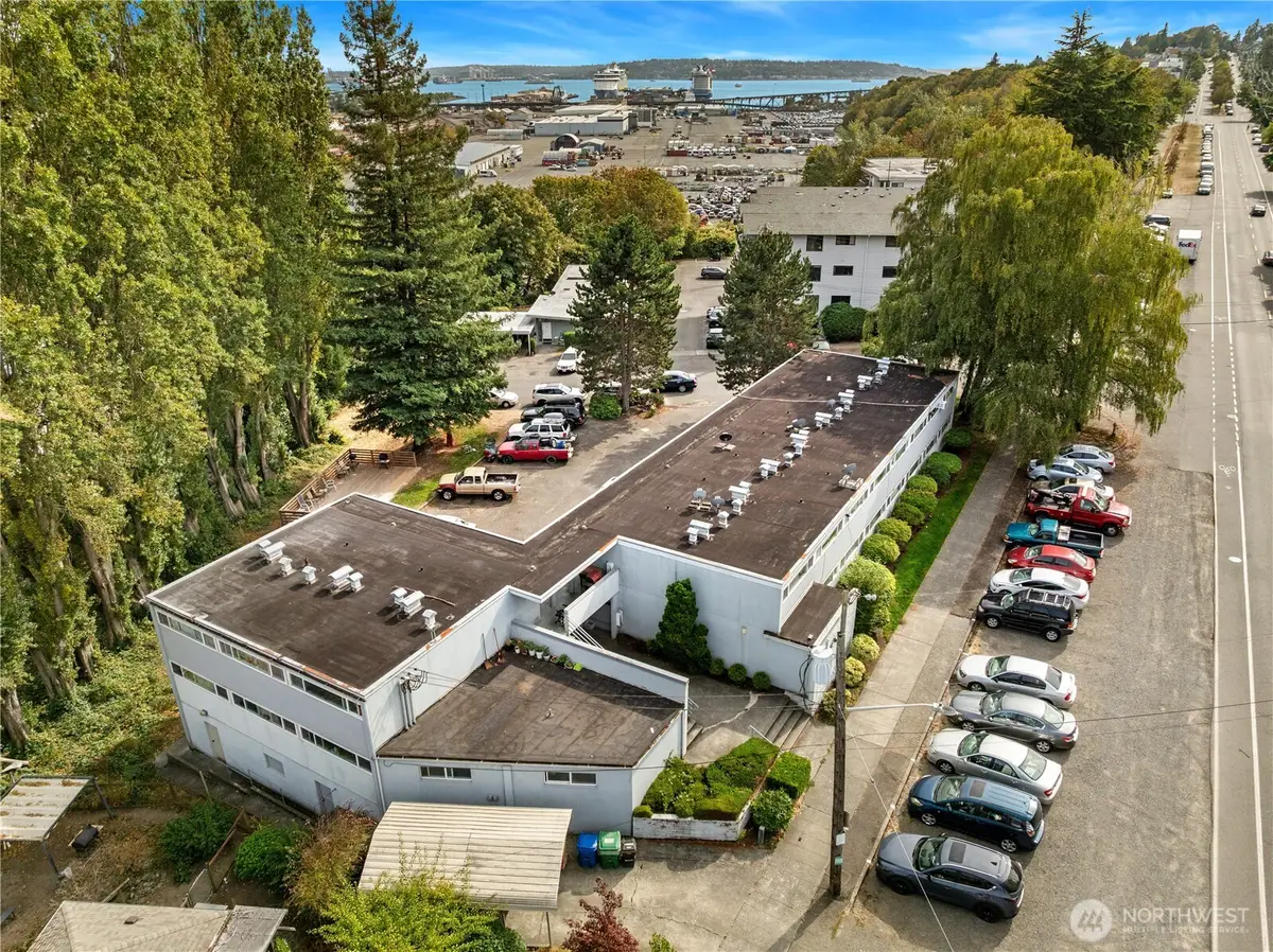 2600 Thorndyke Avenue W, Seattle, WA 98199 - #1