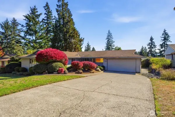 860 170th Place Ne, Bellevue, WA 98008
