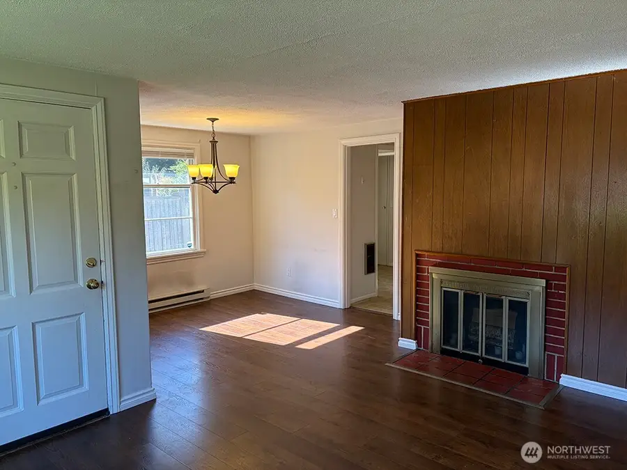 11225 Woodley Avenue S, Seattle, WA 98178 - #2