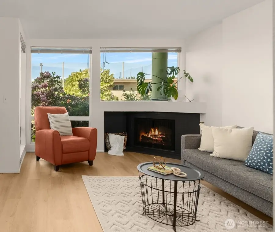 2831 Fourteenth Ave W #2, Seattle, WA 98119 - #3