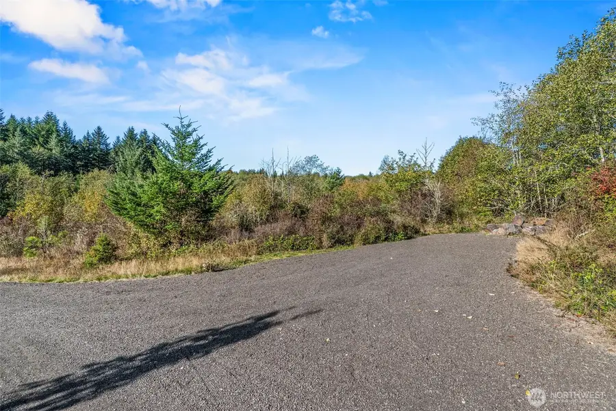 331 Sudden Valley Drive #8, Castle Rock, WA 98611 - #3