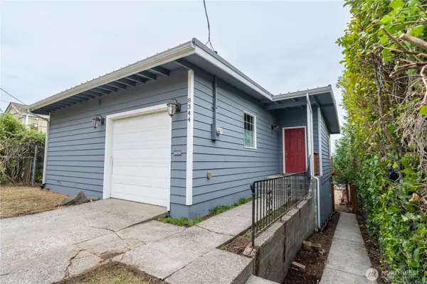8344 Beacon Avenue S, Seattle, WA 98118