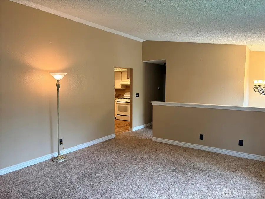 2102 30th Avenue Se, Puyallup, WA 98374 - #3
