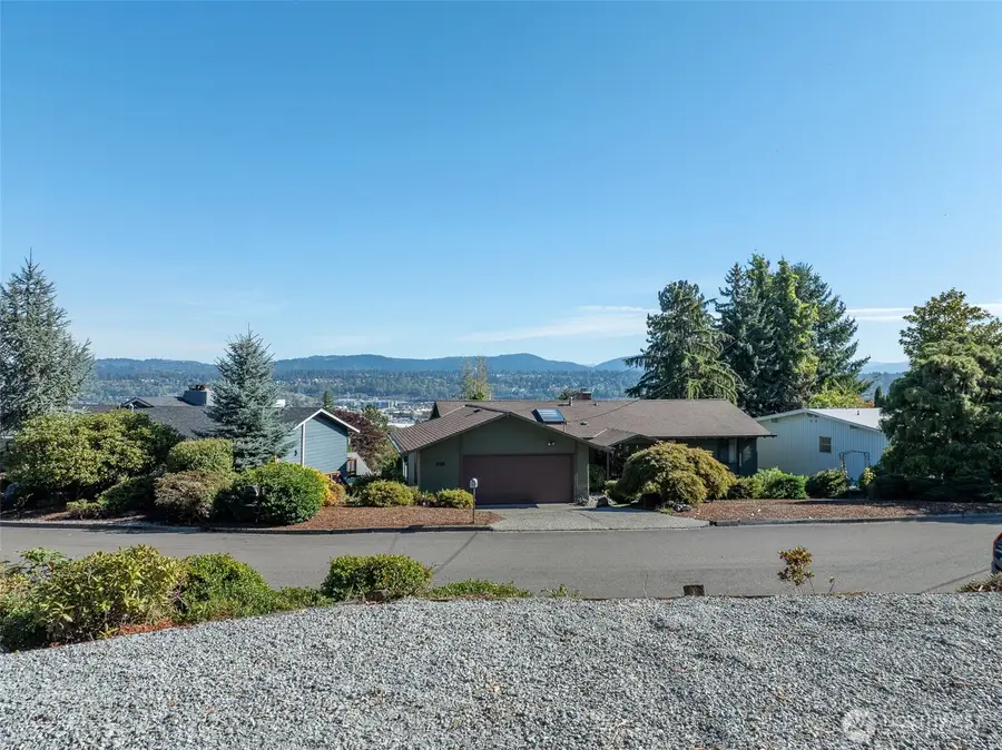 455 Seneca Avenue Nw, Renton, WA 98057 - #3