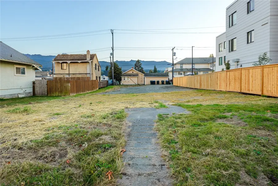 130 W Second St, Port Angeles, WA 98362 - #3
