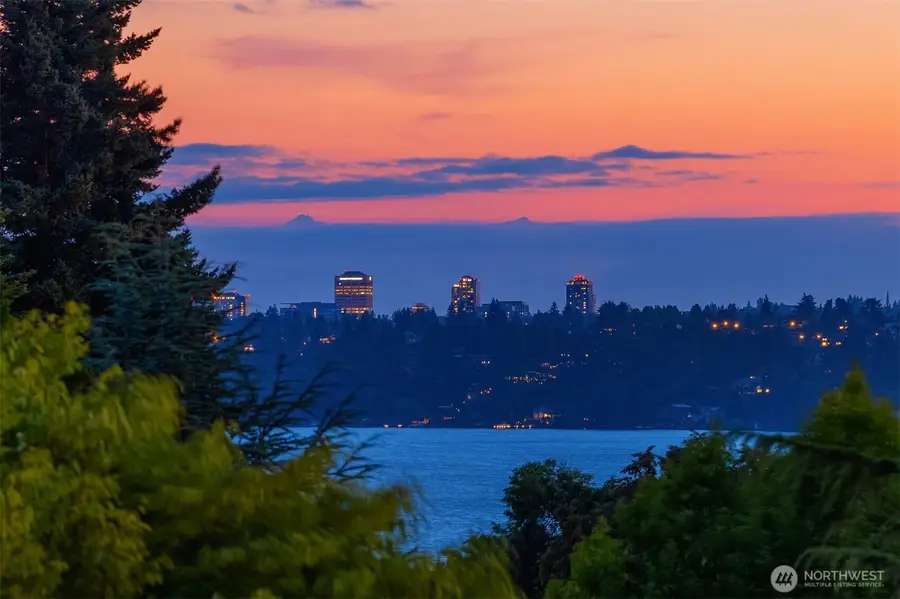 134 8th Ct, Kirkland, WA 98033 - #3