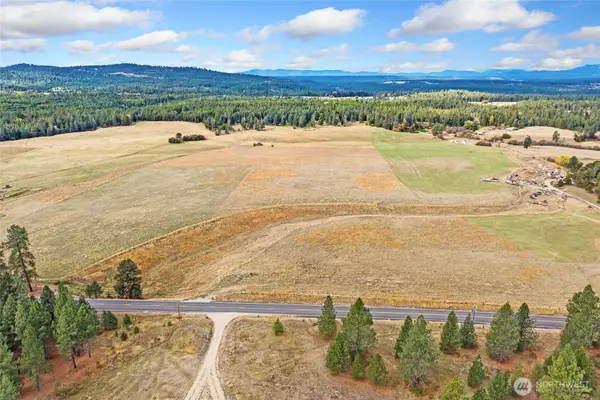 36277 E Elk Chattaroy Road, Elk, WA 99009