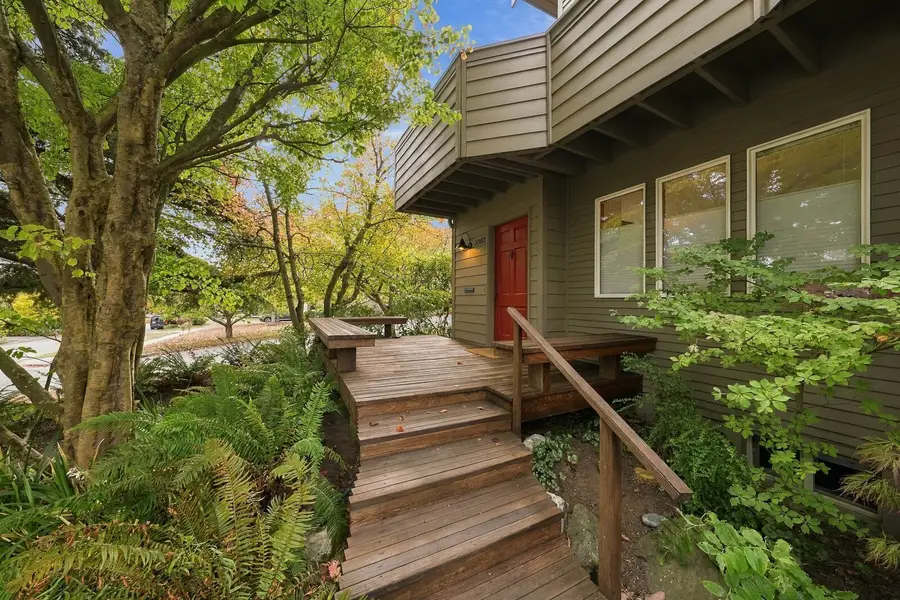 3003 35th Avenue W, Seattle, WA 98199 - #2