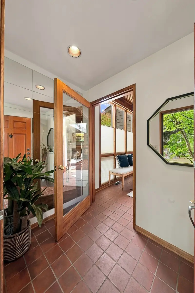 3003 35th Avenue W, Seattle, WA 98199 - #3