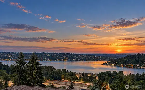 7615 113th Avenue Se, Newcastle, WA 98056