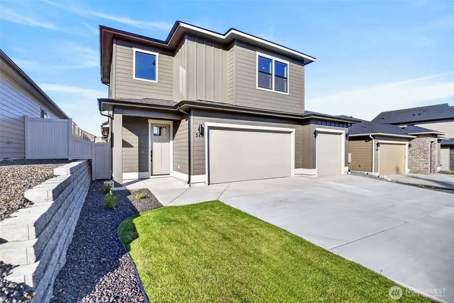 563 S Oasis Loop, East Wenatchee, WA 98802 - #2