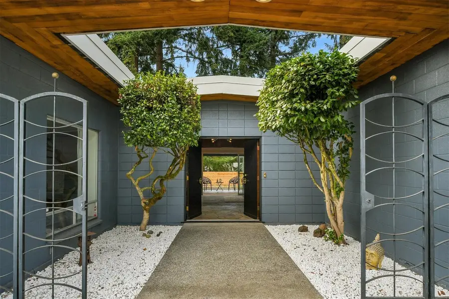 20405 3rd Avenue S, Seattle, WA 98198 - #2
