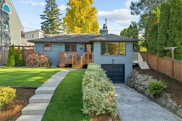 4148 52nd Avenue Sw, Seattle, WA 98116