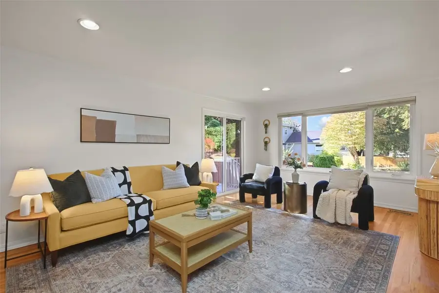 4148 52nd Avenue Sw, Seattle, WA 98116 - #2
