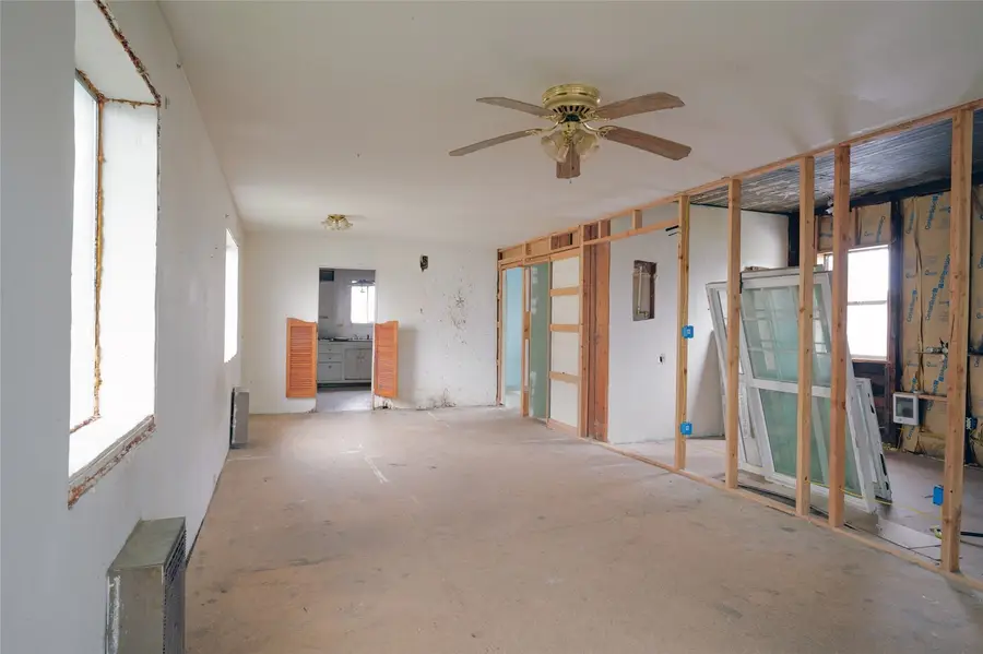 2525 Pacific Avenue, Hoquiam, WA 98550 - #3
