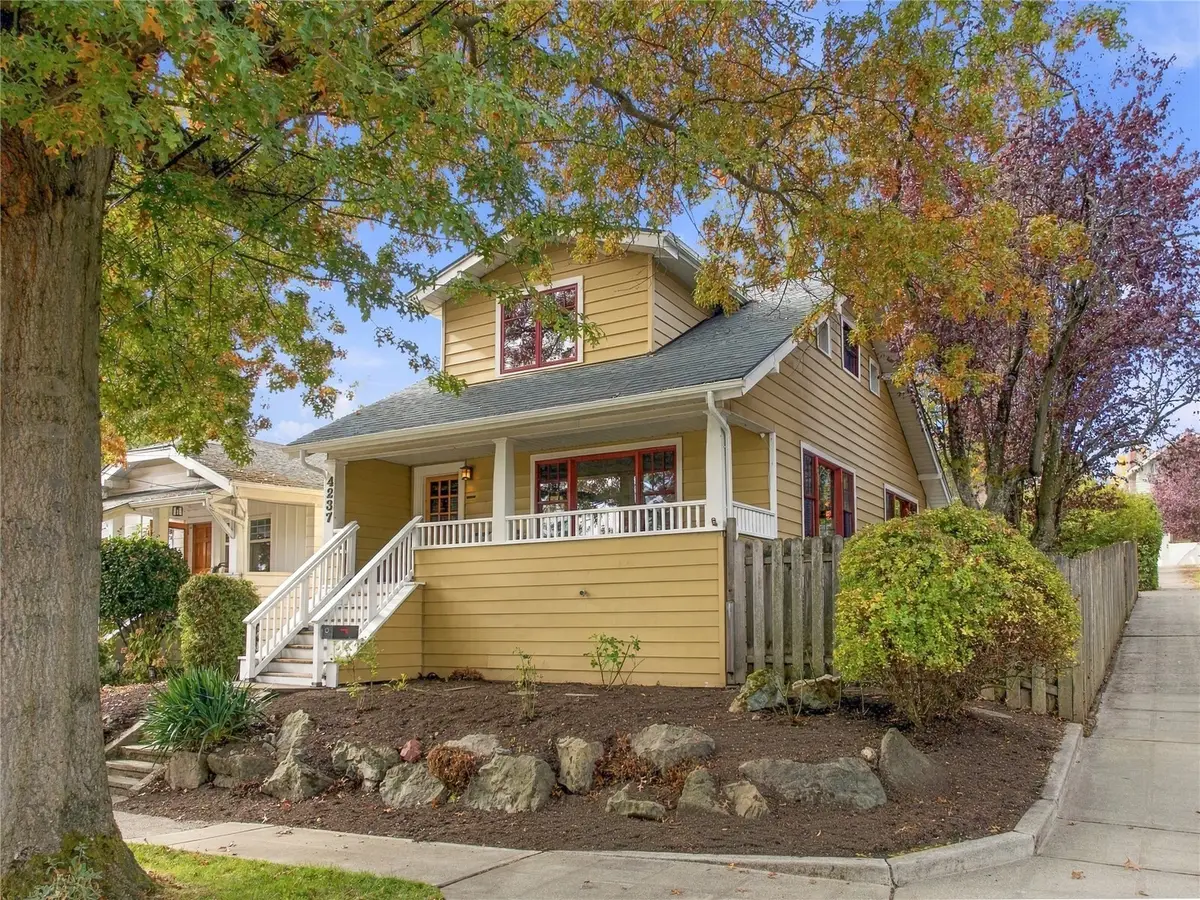 4237 2nd Avenue Ne, Seattle, WA 98105 - #1