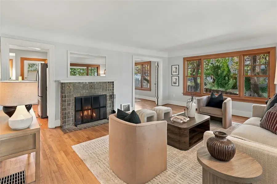 4237 2nd Avenue Ne, Seattle, WA 98105 - #3